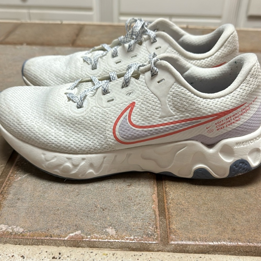 Nike Renew Tennis shoes. Only worn a couple of times